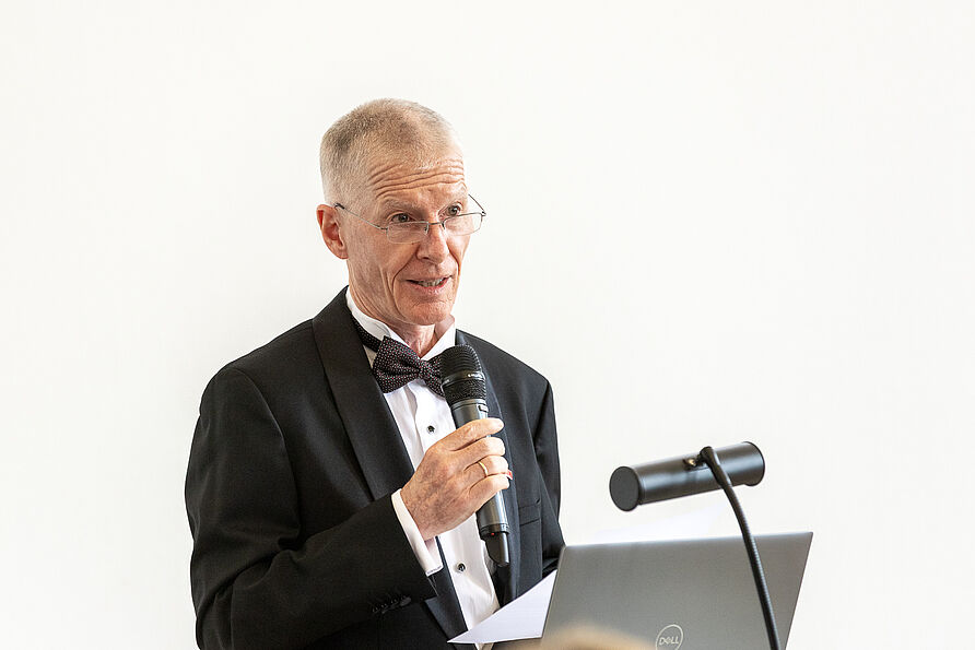Prof. Rainald Löhner