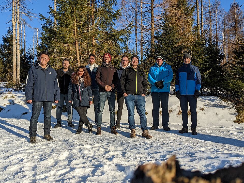 Gruppenfoto Mobilfunkgruppe im Schnee