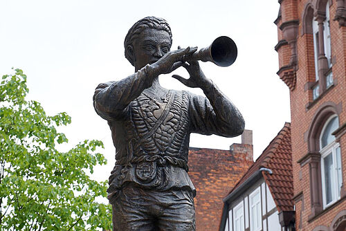 Statue des Rattenfängers in Hameln.