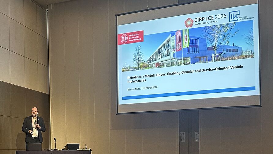 Bastian Nolte auf der CIRP-Tagung in Japan