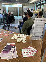 Foto zu dekorativem Zweck: Wissenskiosk im TU Altgebäude