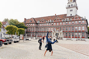 Students are playing in Wolfenbüttel