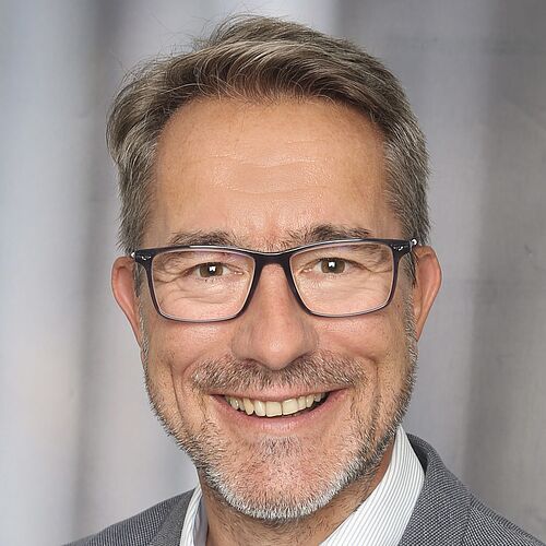 Das Foto zeigt TU Alumnus Matthias Vesper.