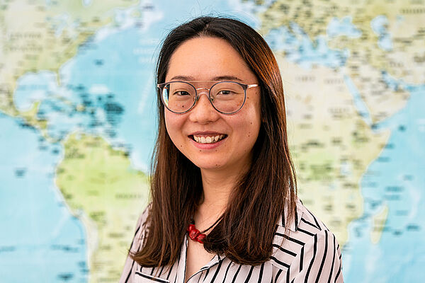 Portrait photo of Dr. Lili Jiang