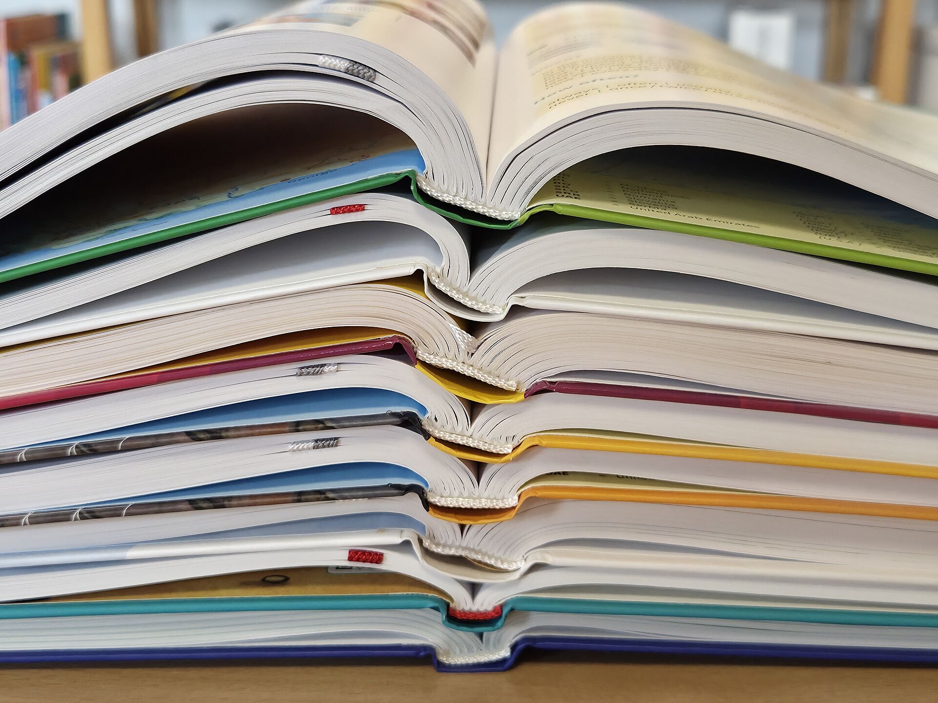 Schulbücher aufgeschlagen