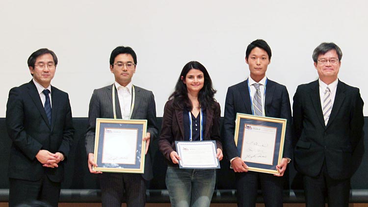 Matin Mohajerani awarded the student prize at the International Symposium on the Growth of Nitrides ISGN 2015 in Hamamatsu, Japan in November 2015. The prize was handed over by Prof. Amano, the 2014 Nobel Prize winner in physics (right).