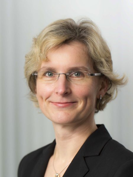 Prof. Dr.-Ing. Regine Mallwitz, Institut für Elektrische Maschinen, Antriebe und Bahnen