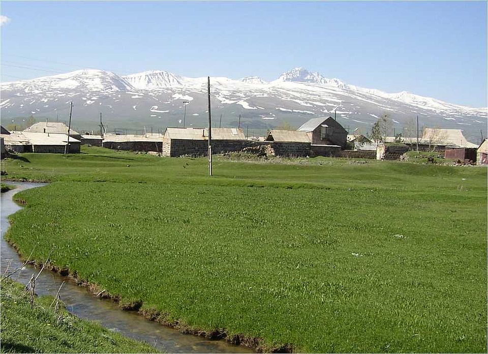 Jessidisches Dorf an der Ostflanke des Aragats (4.095m)